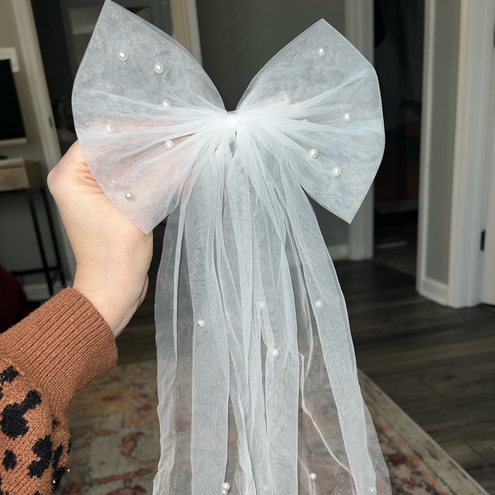 Bachelorette Bridal Bow Veil Clip